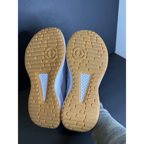 Under Armour Charged Assert 8 Luxe Women’s 7.5 Gray Suede Mesh Sneakers Gum Sole - Picture 7 of 7